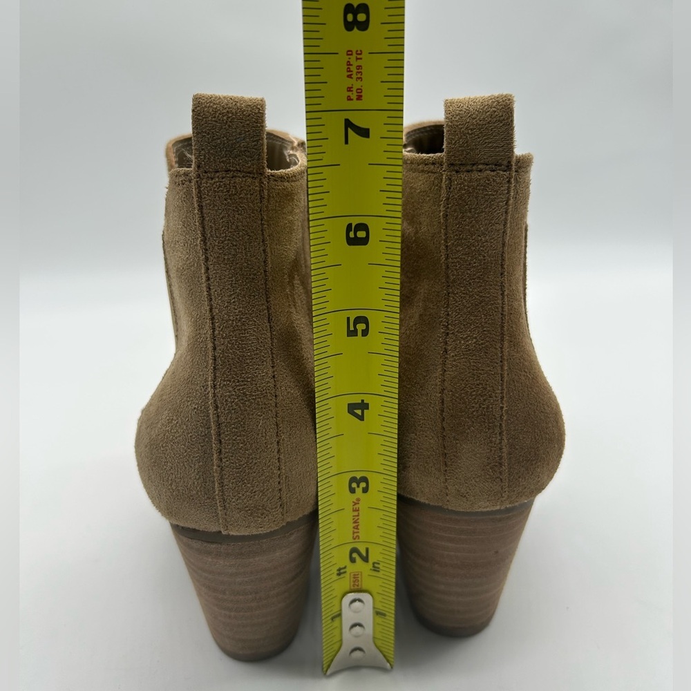 DV by Dolce Vita Collyns Chelsea Ankle Booties Stone Size 11 New With Box - Picture 8 of 13